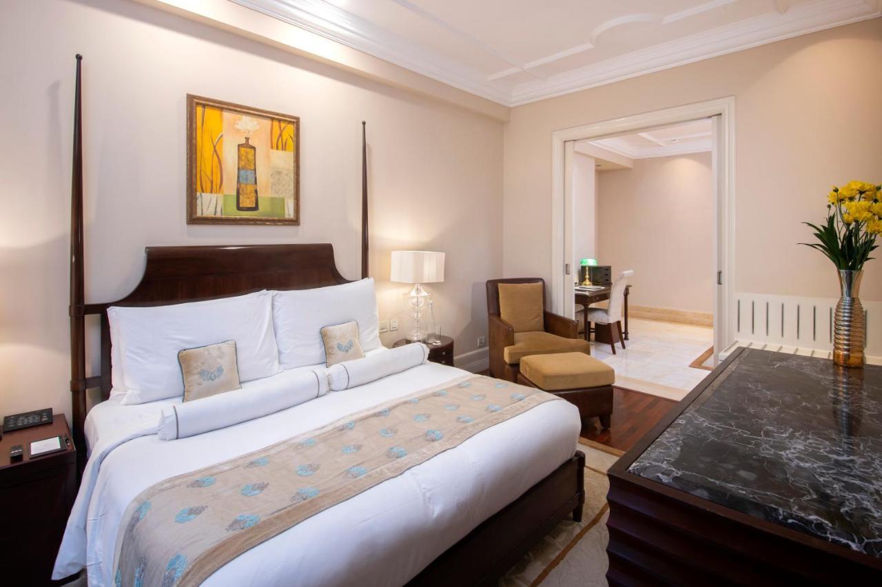 The Claridges New Delhi Hotel Ngoại thất bức ảnh A suite at the Taj Mahal Palace