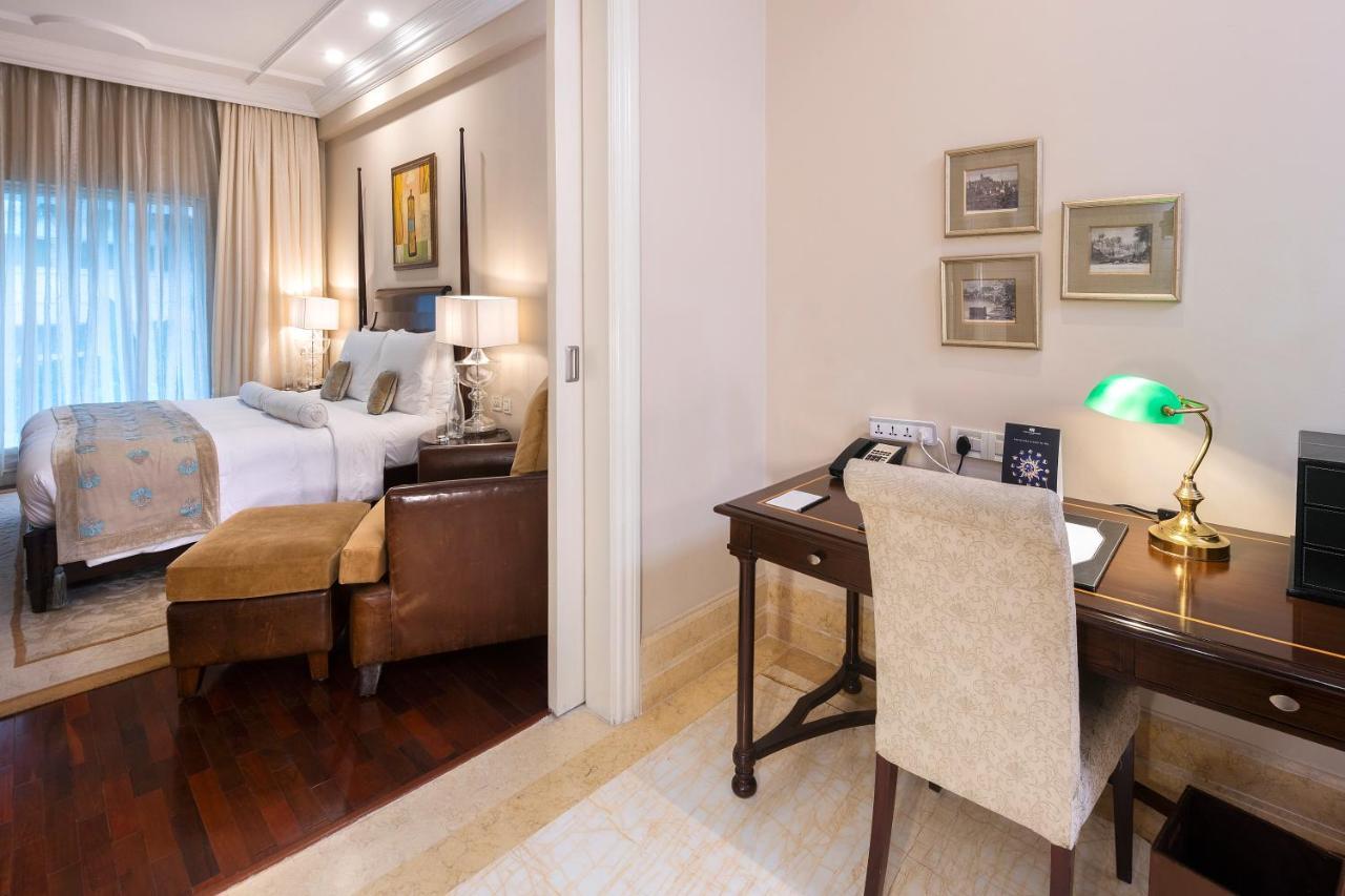 The Claridges New Delhi Hotel Ngoại thất bức ảnh A suite at the Taj Mahal Palace