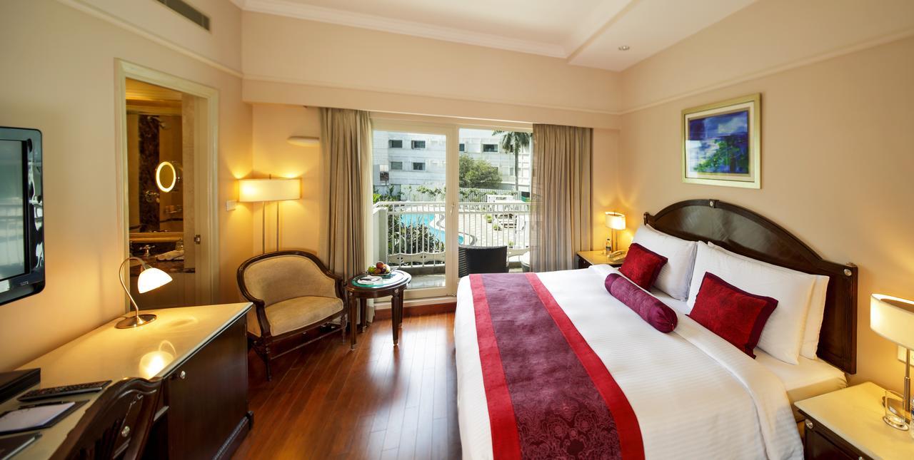 The Claridges New Delhi Hotel Ngoại thất bức ảnh A room at the hotel